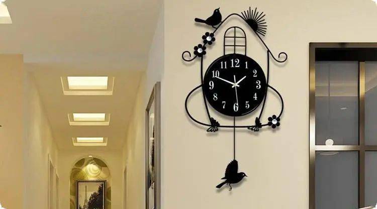 客厅时钟挂在哪个方位比较好